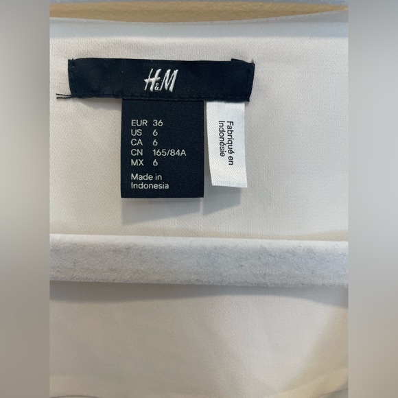 H&M Blouse with satin detailing | 6 | - Picture 3 of 6